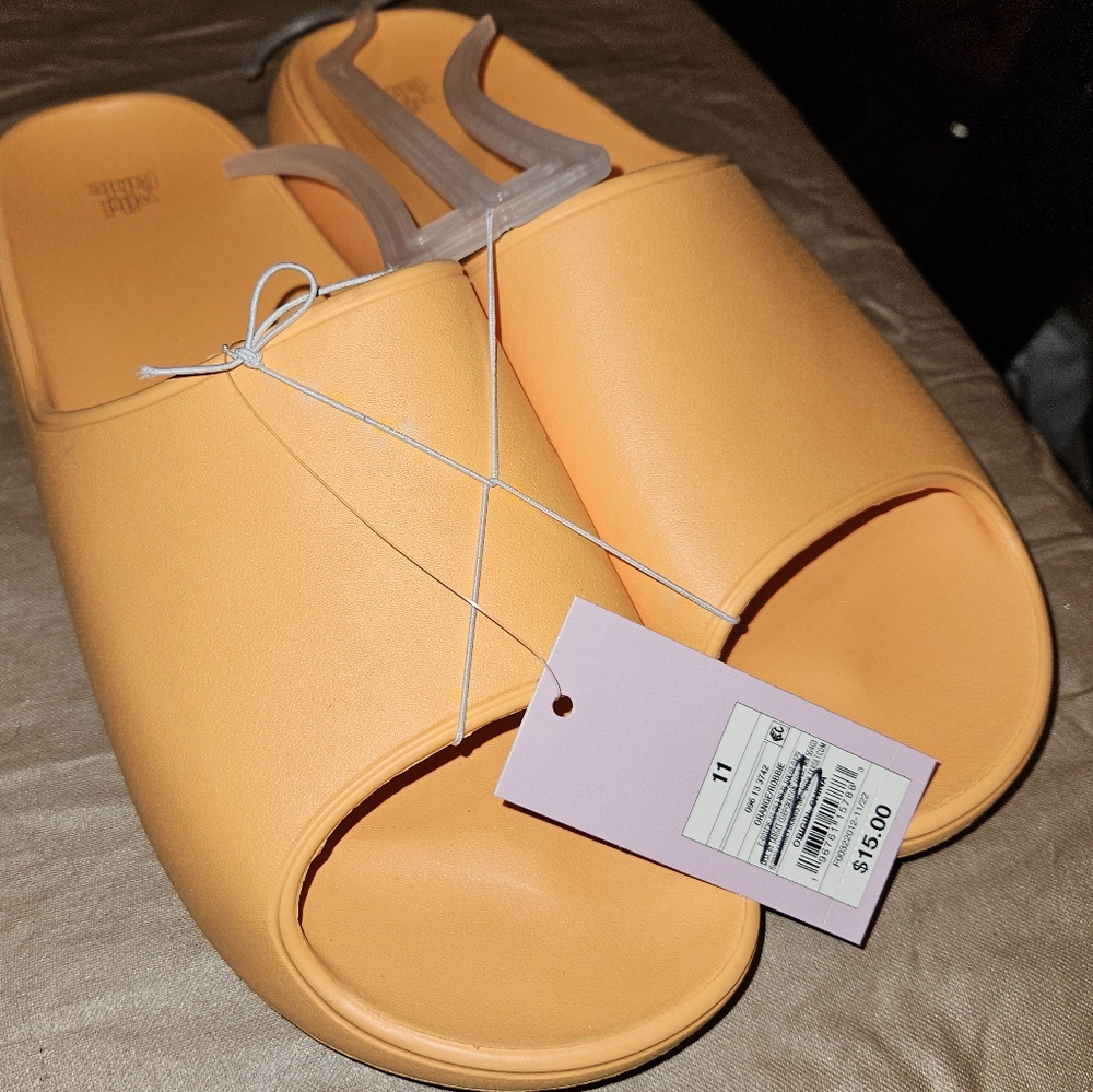 Wild Fable orange slide sandals, women's 13, men's 11